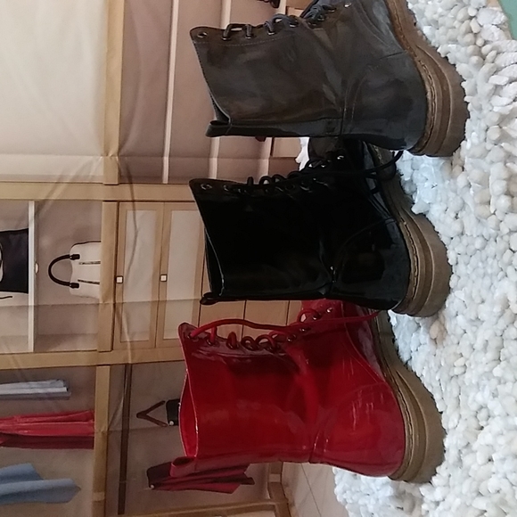 Women CA Collection by Carrini Boots. Size 9. 3 colors available - Picture 3 of 4